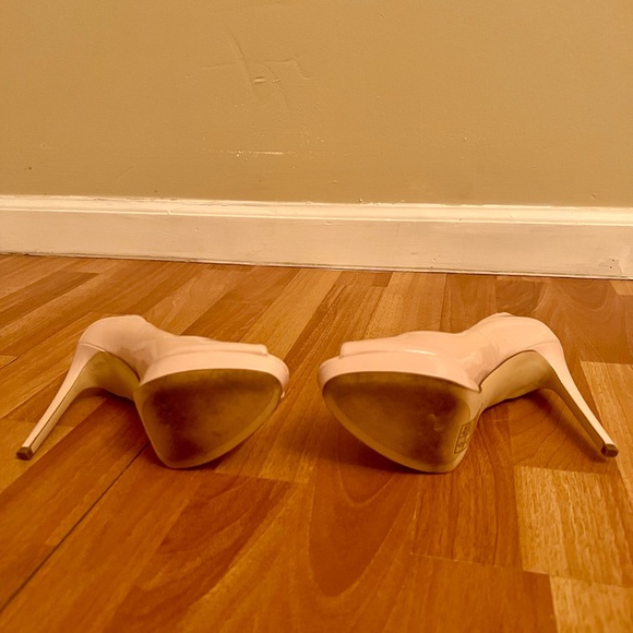 Michael Kors Nude Peep Toe Heels Pumps - Picture 5 of 5